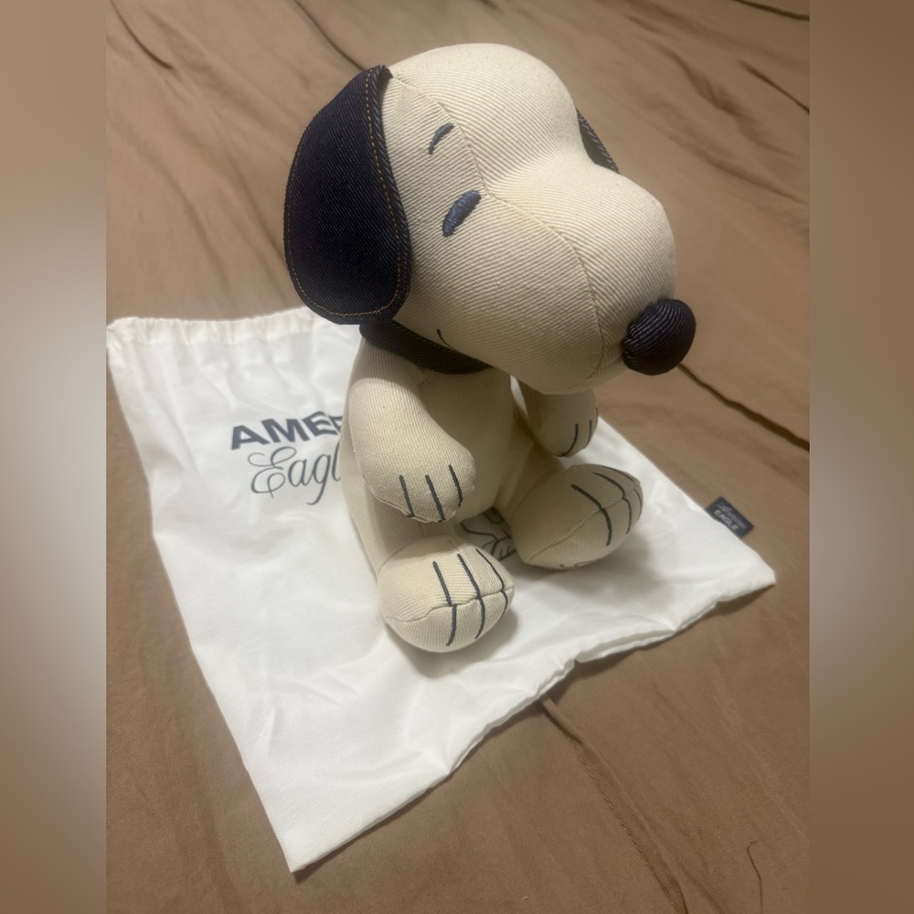 American Eagle Denim Plush Snoopy NWT 2024 Limited Edition